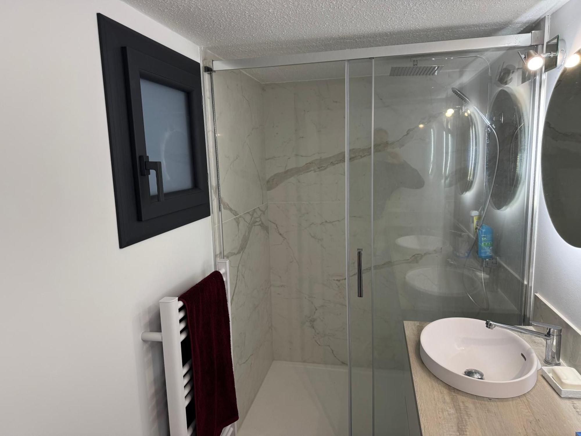 Maison Tout Confort, Bord De Mer Avec Parking Prive Gruissan Exteriör bild